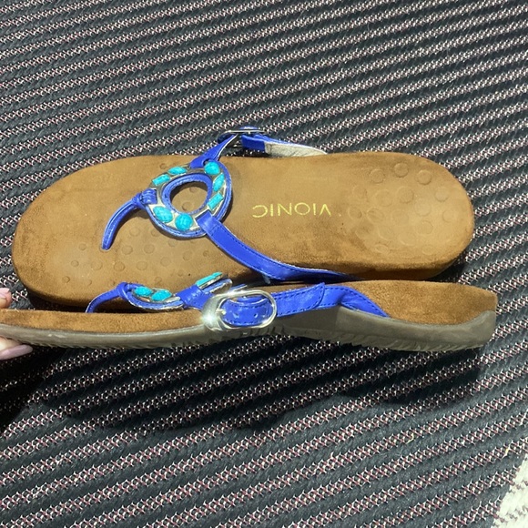 Vionic Flip Flops - Picture 2 of 3